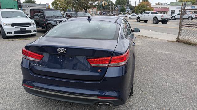 Used 2018 Kia Optima S FWD image 11