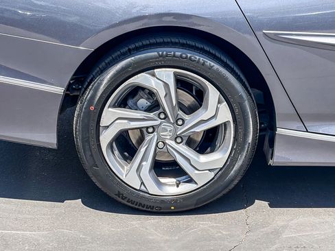Used 2020 Honda Accord EX image 10