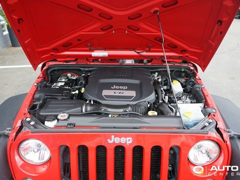 Used 2018 Jeep Wrangler Sport image 11