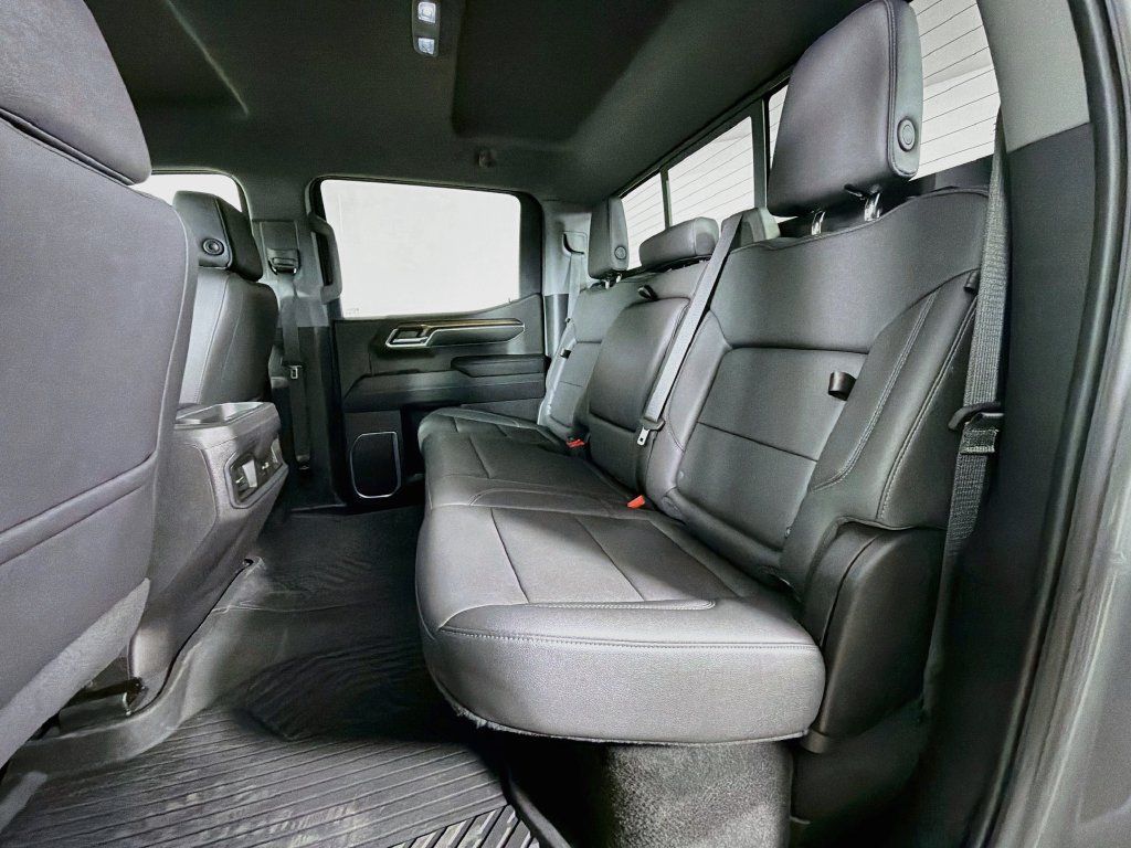 Used 2024 Chevrolet Silverado 1500 LT Trail Boss w/ Convenience Package II AWD/4WD image 19