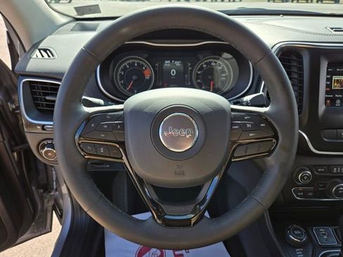 Used 2021 Jeep Cherokee Latitude Plus image 27