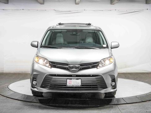 Certified 2020 Toyota Sienna XLE w/ XLE Navigation Package FWD image 6