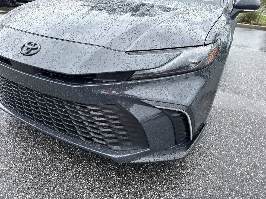 Used 2026 Toyota Camry SE FWD image 10