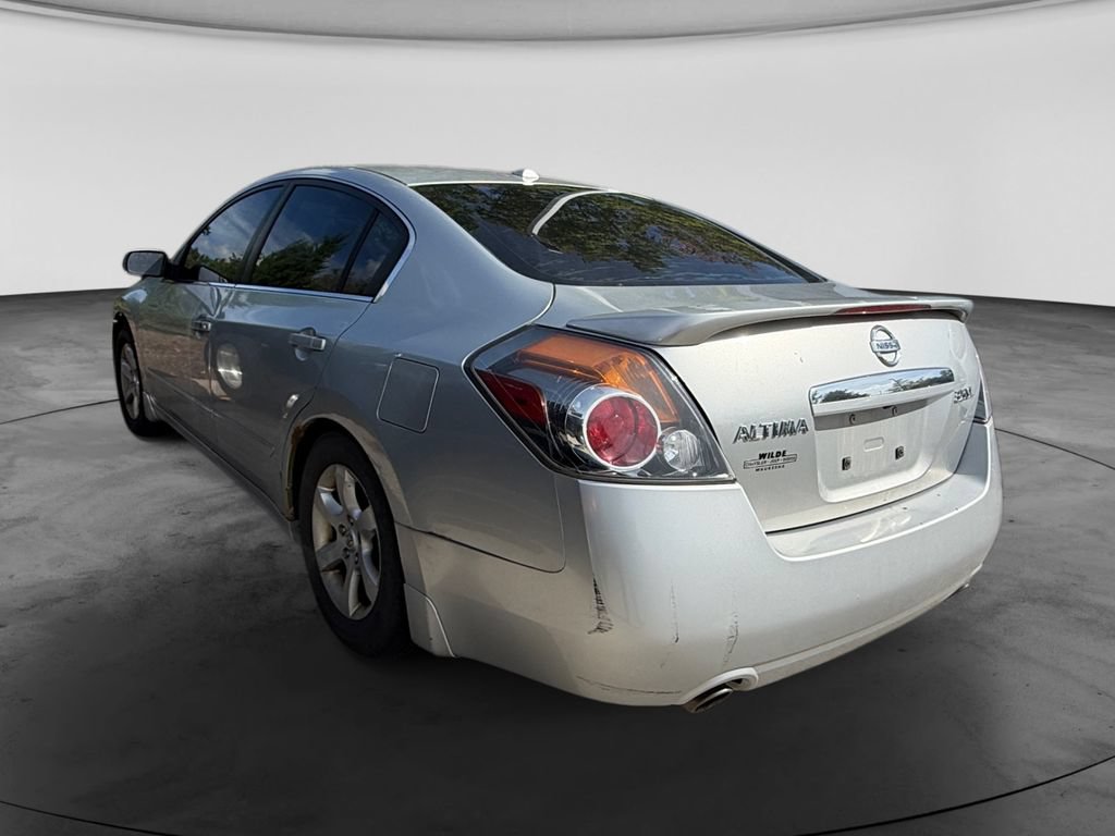 Used 2007 Nissan Altima 3.5 SL w/ Technology Pkg FWD image 7