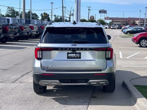 Certified 2025 Ford Explorer Active w/ Active Comfort Package AWD/4WD image 5