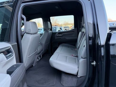 Used 2025 GMC Sierra 1500 SLT image 13