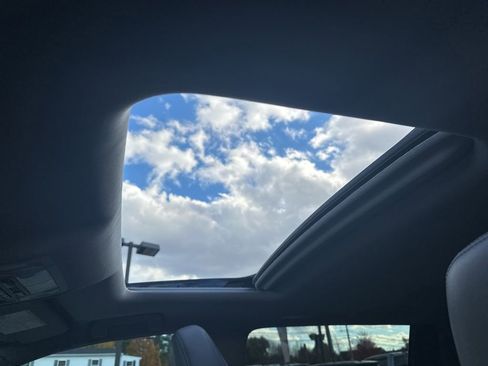 Used 2016 Toyota Highlander XLE image 22