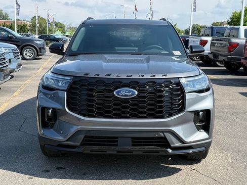 New 2026 Ford Explorer ST-Line AWD/4WD image 2