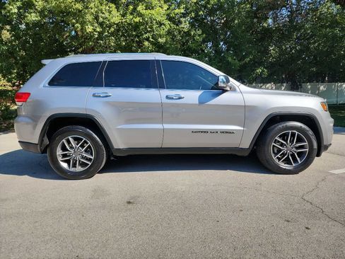 Used 2019 Jeep Grand Cherokee Limited w/ Luxury Group II image 10