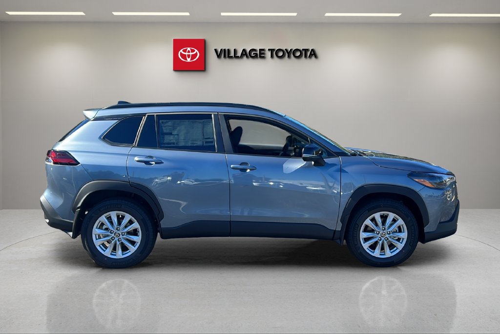 New 2026 Toyota Corolla Cross LE FWD image 6