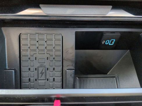 Certified 2025 Ford F250 Platinum w/ Platinum Plus Package image 26