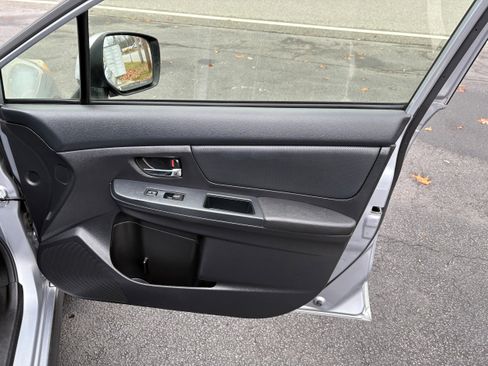 Used 2013 Subaru Crosstrek 2.0i Limited image 28