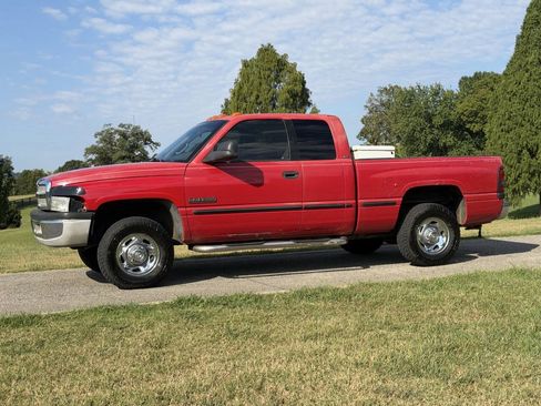 Used 1999 Dodge Ram 2500 Truck 2WD Quad Cab image 3