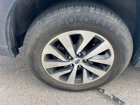 Certified 2023 Subaru Outback Premium AWD/4WD image 4