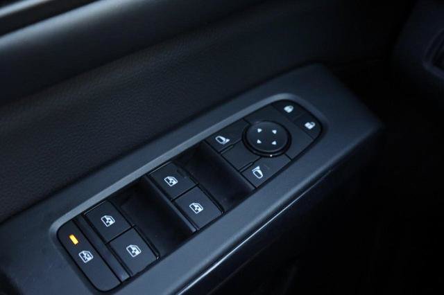 Certified 2025 Nissan Pathfinder SV w/ SV Premium Package FWD image 22
