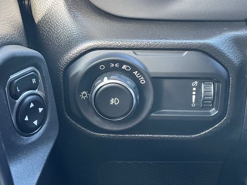 Used 2023 Jeep Wrangler Sport image 19