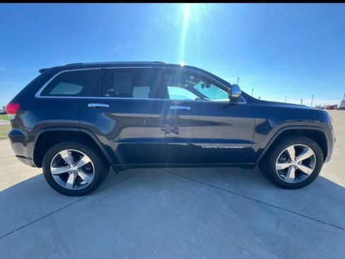 Used 2016 Jeep Grand Cherokee Limited image 3