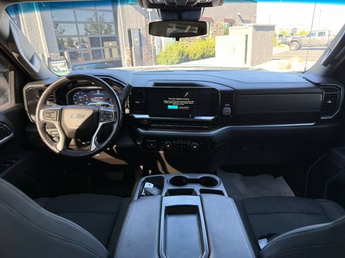 Used 2022 Chevrolet Silverado 1500 RST AWD/4WD image 10