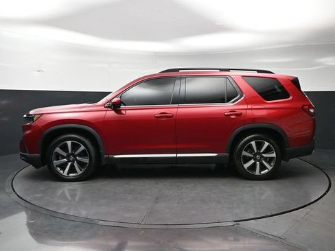 Used 2025 Honda Pilot Touring image 8