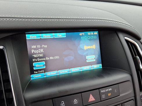 Used 2018 Buick Cascada Premium image 18