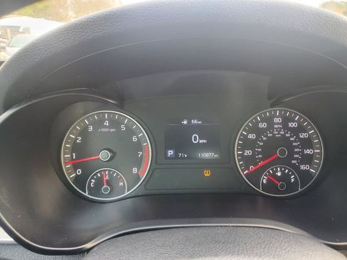 Used 2020 Kia Optima LX image 17