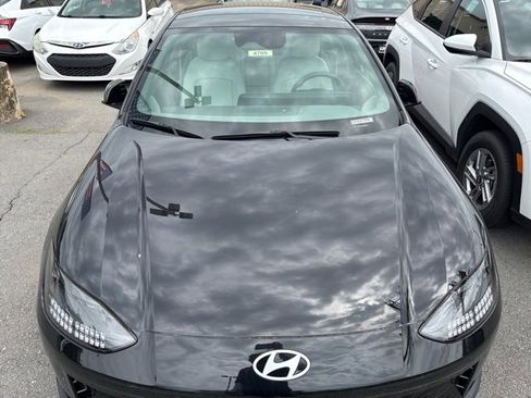 New 2024 Hyundai Ioniq 6 Limited image 31