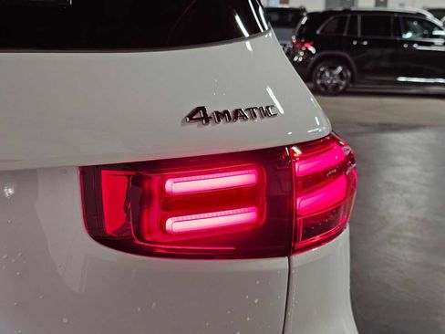 New 2026 Mercedes-Benz GLB 250 4MATIC image 17