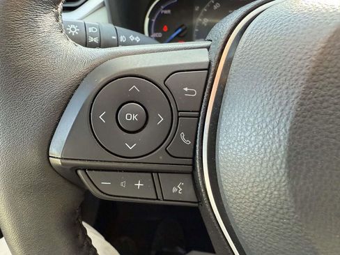 Used 2020 Toyota RAV4 Limited image 22