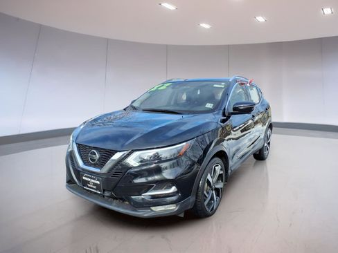Used 2022 Nissan Rogue Sport SL w/ Premium Package AWD/4WD image 2