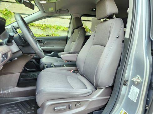 Used 2019 Honda Odyssey EX image 4