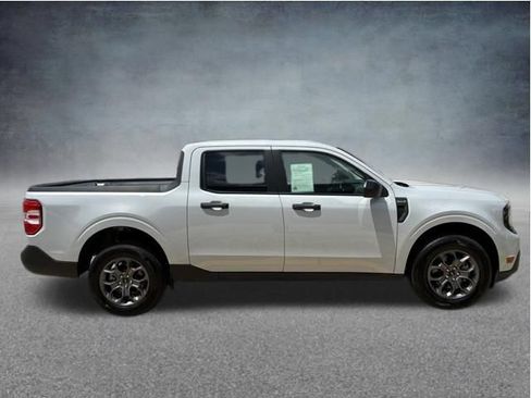 Used 2025 Ford Maverick XLT w/ Equipment Group 302A AWD/4WD image 6