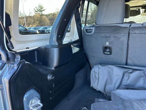 Used 2025 Jeep Wrangler Sport S image 44