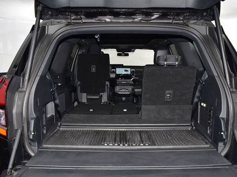 Used 2025 Ford Expedition Platinum w/ Stealth Performance Package image 41