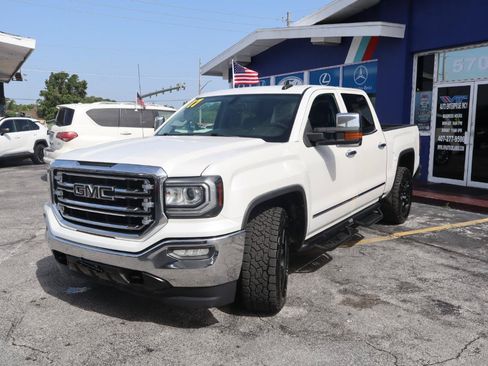 Used 2017 GMC Sierra 1500 SLT w/ SLT Premium Package AWD/4WD image 8