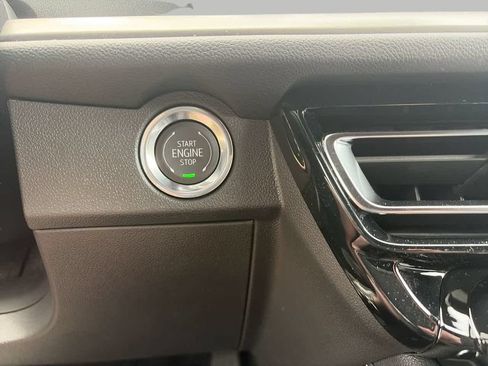 Used 2026 Chevrolet Traverse LT w/ Driver Confidence Package FWD image 27