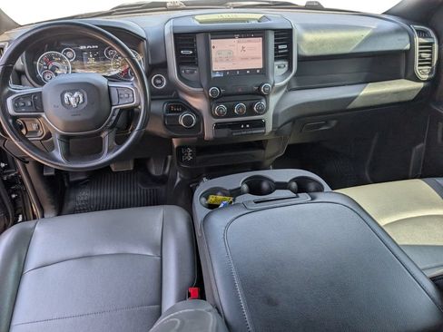 Used 2024 RAM 2500 Tradesman w/ Chrome Appearance Group AWD/4WD image 19