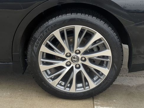 Used 2021 Lexus ES 250 w/ Premium Package image 15