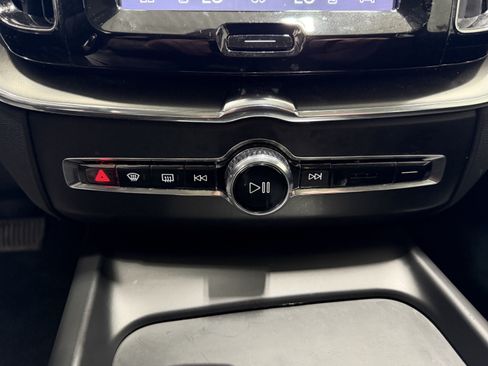 Used 2023 Volvo XC60 B5 Ultimate AWD/4WD image 18
