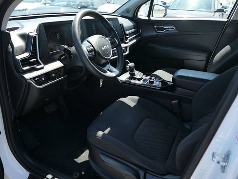 Used 2023 Kia Sportage LX FWD image 10