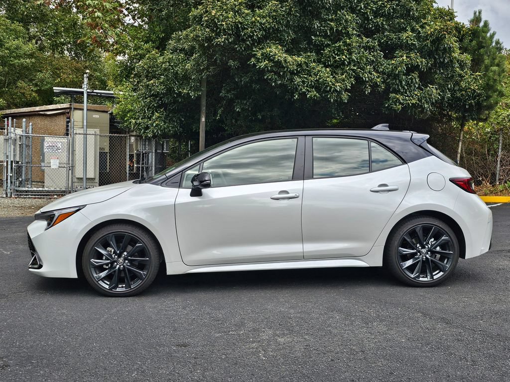 Used 2025 Toyota Corolla XSE FWD image 4