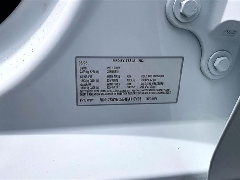 Used 2023 Tesla Model Y Long Range AWD/4WD image 21