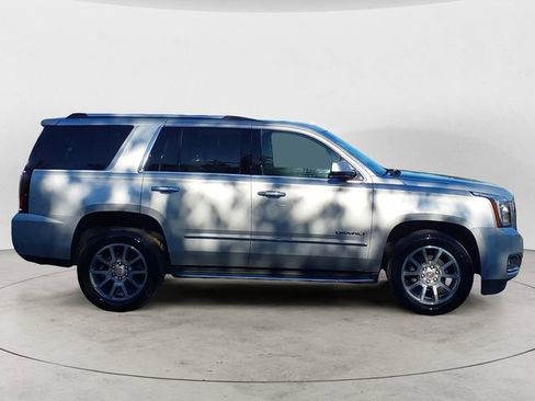 Used 2017 GMC Yukon Denali AWD/4WD image 6