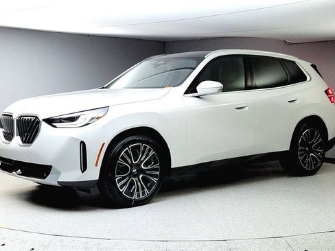 Used 2025 BMW X3 xDrive30i w/ Convenience Package image 3