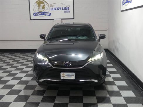 Used 2021 Toyota Venza Limited w/ Advanced Technology Package image 3