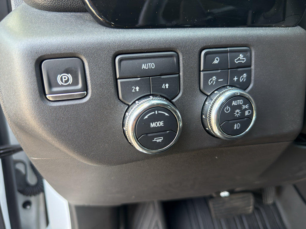 Used 2024 GMC Sierra 1500 SLT w/ SLT Premium Plus Package AWD/4WD image 18