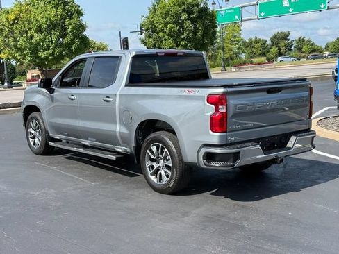 Used 2023 Chevrolet Silverado 1500 LT AWD/4WD image 3
