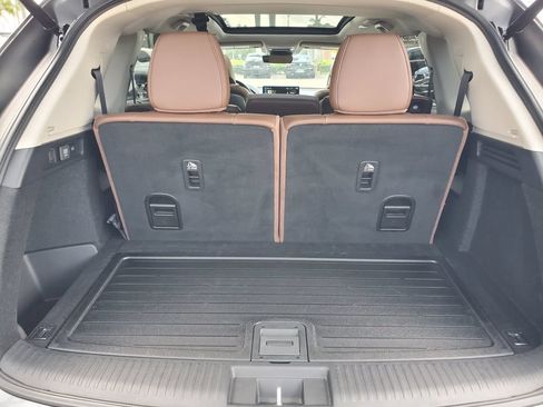 Used 2025 Acura MDX w/ Technology Package FWD image 8