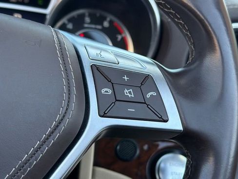 Used 2015 Mercedes-Benz SL 63 AMG image 37