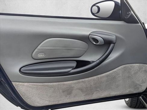 Used 2002 Porsche Boxster image 10