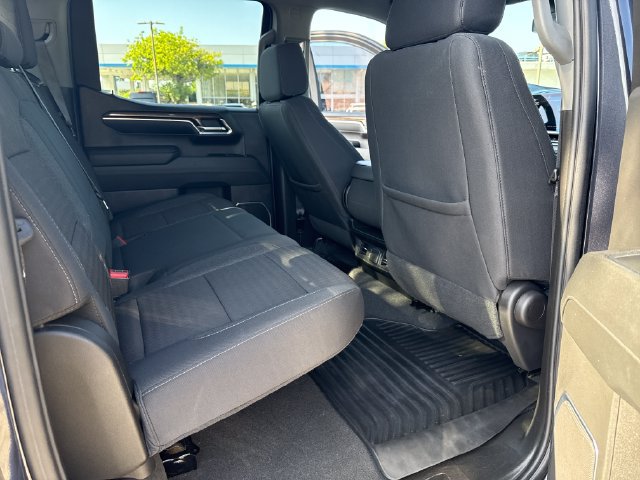 Used 2023 Chevrolet Silverado 1500 LT AWD/4WD image 35